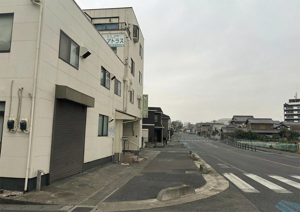 アトラスファミリーホールから式場外駐車場への道順1