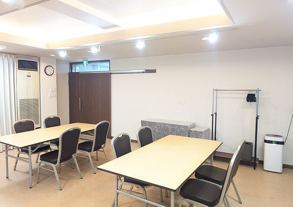 朝霞市にあるアトラスファミリーホールの打ち合わせ室